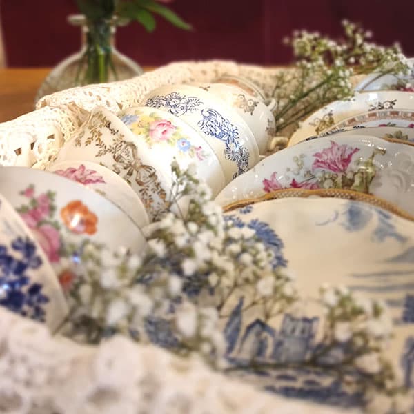 Miniature Tasses et soucoupes