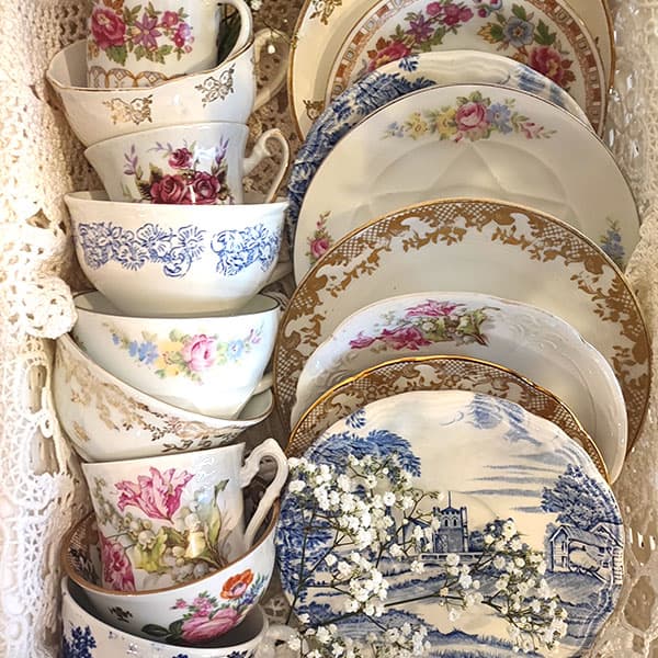 Miniature Tasses et soucoupes